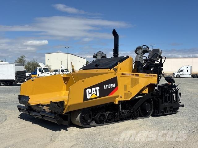 CAT AP1055F Asfaltutleggere
