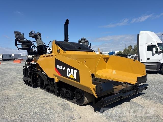 CAT AP1055F Asfaltutleggere