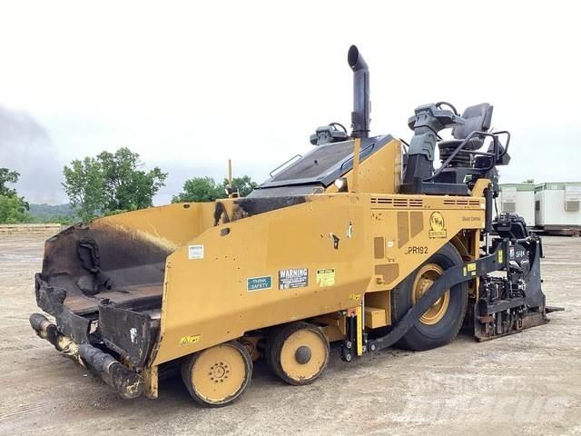 CAT AP600F Asfaltutleggere