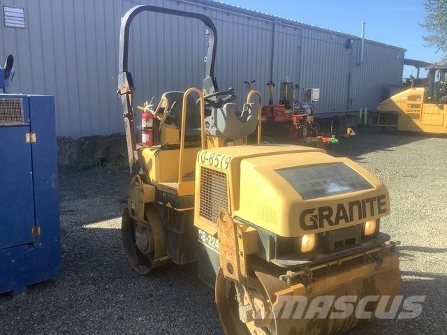 CAT CB-224E Tandem Valser