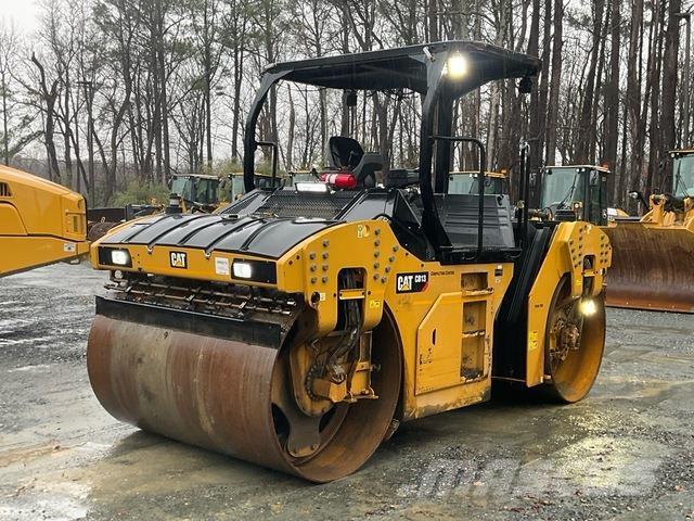 CAT CB13 Tandem Valser