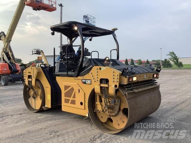 CAT CB16 Tandem Valser