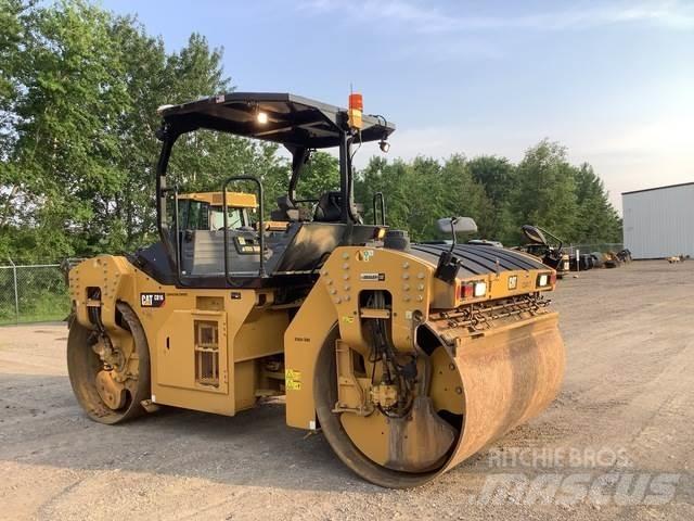 CAT CB16 Tandem Valser