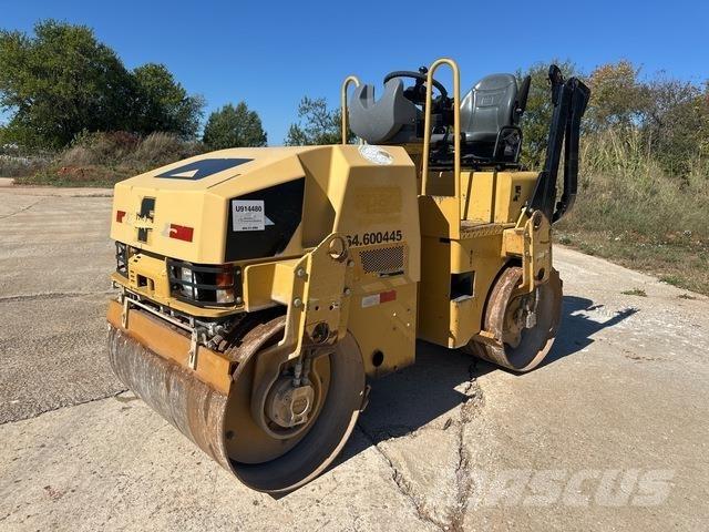 CAT CB24 Tandem Valser