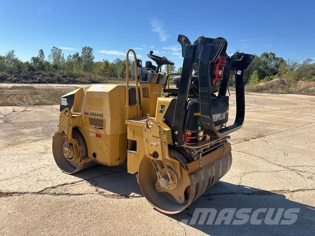 CAT CB24 Tandem Valser