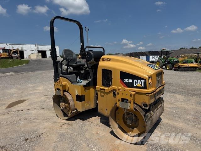 CAT CB24B Tandem Valser