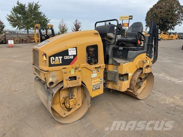 CAT CB24B Tandem Valser