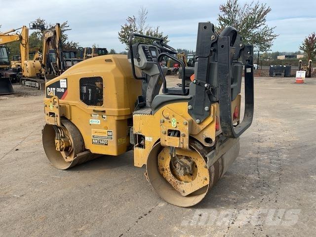 CAT CB24B Tandem Valser