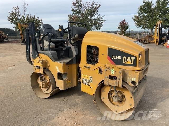 CAT CB24B Tandem Valser