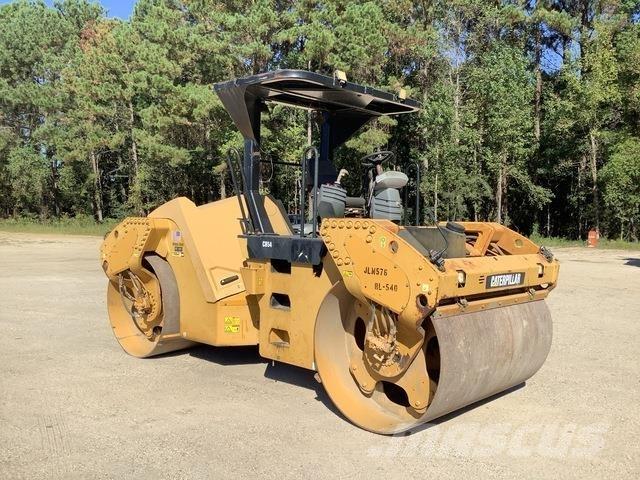 CAT CB54 Tandem Valser