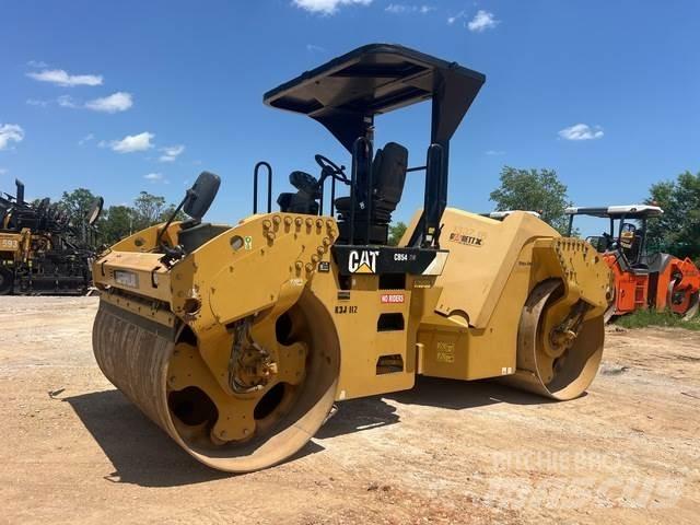 CAT CB54 XW Tandem Valser