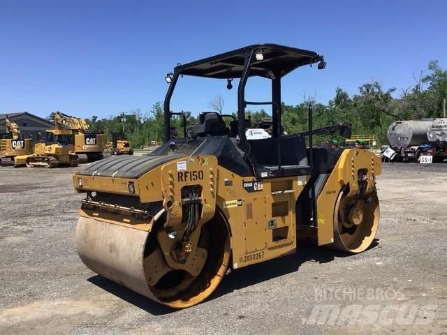 CAT CB54B Tandem Valser