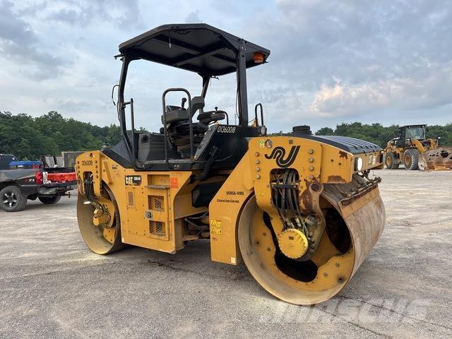 CAT CB54B Tandem Valser