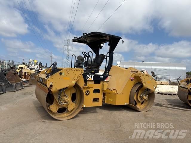 CAT CB64 Tandem Valser