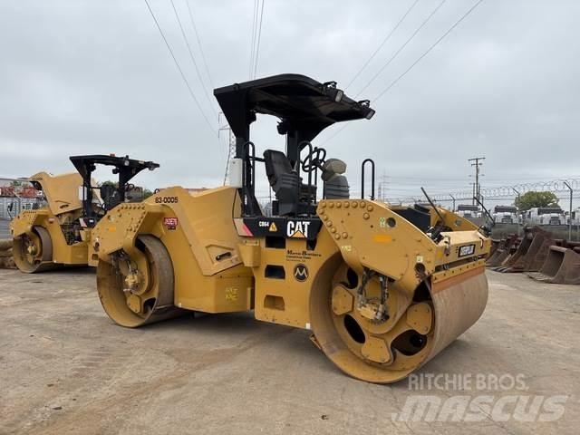 CAT CB64 Tandem Valser
