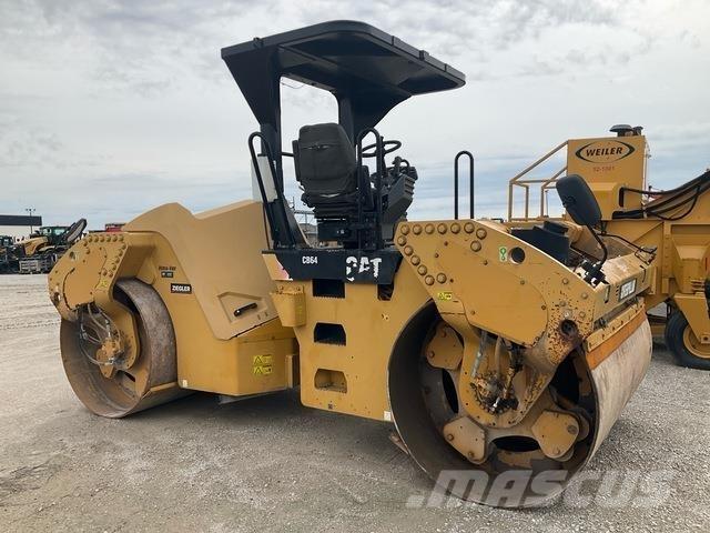 CAT CB64 Tandem Valser