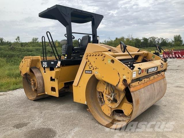 CAT CB64 Tandem Valser