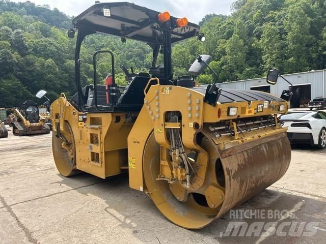 CAT CB64B Tandem Valser
