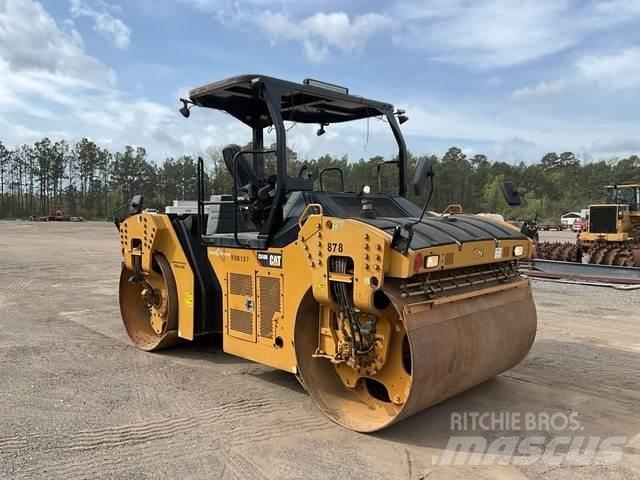 CAT CB66B Tandem Valser