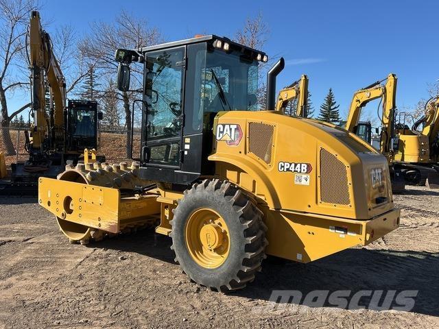 CAT CP44B Valsetog