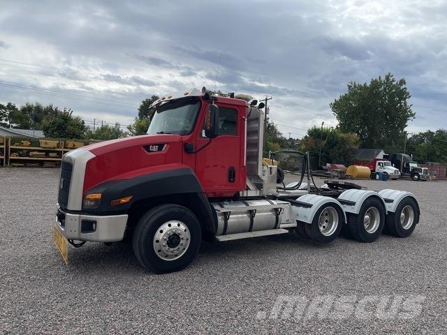 CAT CT660 Trekkvogner
