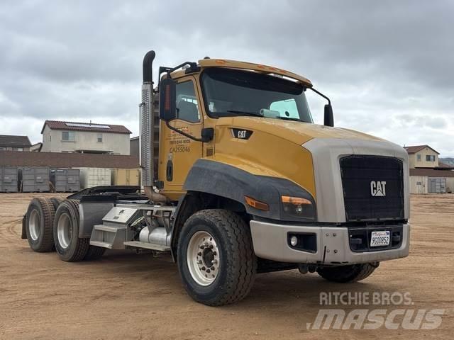 CAT CT660S Trekkvogner