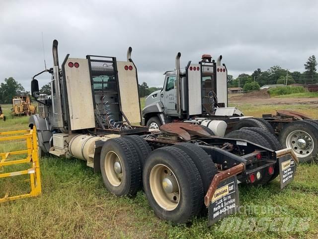 CAT CT680 Trekkvogner