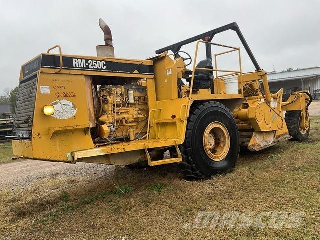CAT RM-250C Hjullaster til komprimering