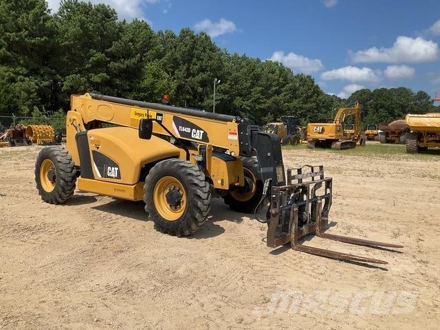 CAT TL642D Teleskoplastere