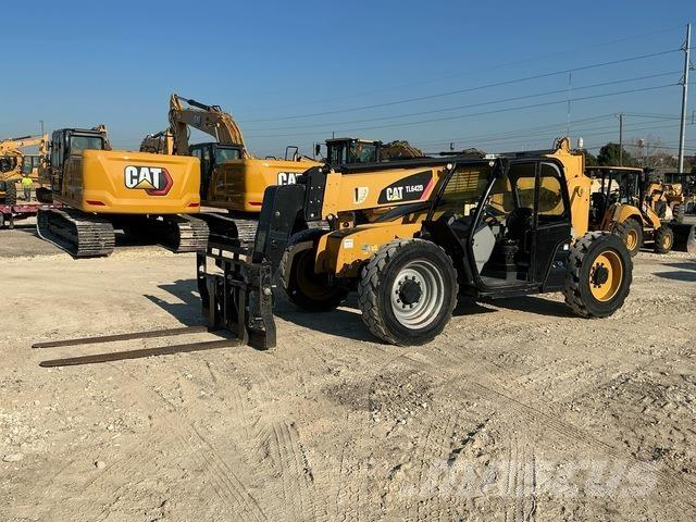CAT TL642D Teleskoplastere
