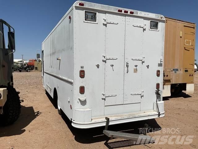 Chevrolet P30 Lette lastebiler