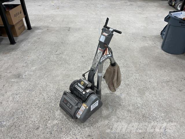 Clarke EZ-8 Anlegg - Annet