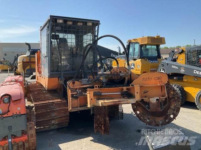 CMI 250 Krattknusere