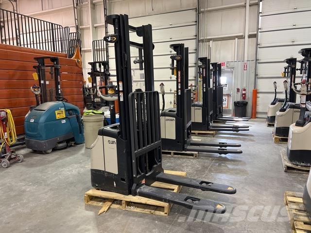 Crown ES 4000 Stablere