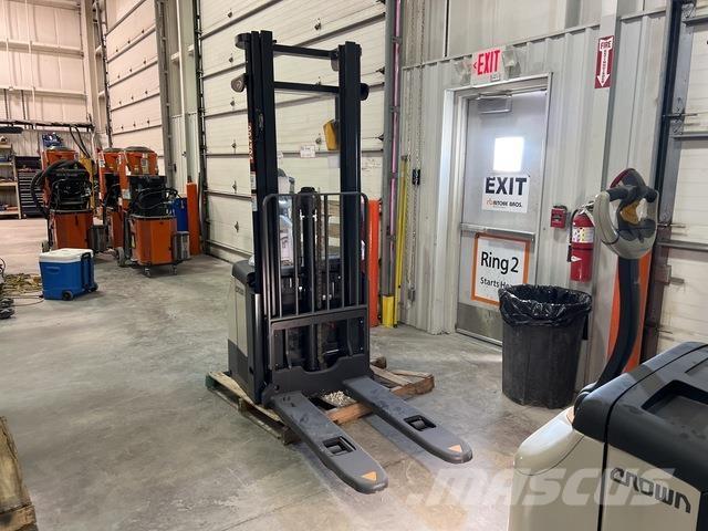 Crown ES 4000 Stablere