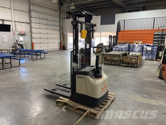 Crown ES 4000 Stablere