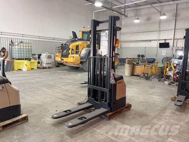 Crown ES 4000 Stablere