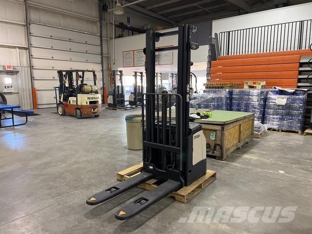 Crown ES 4000 Stablere