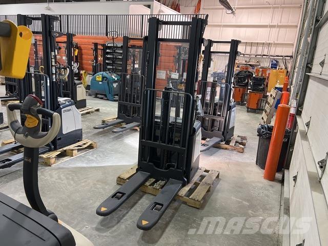 Crown ES 4000 Stablere