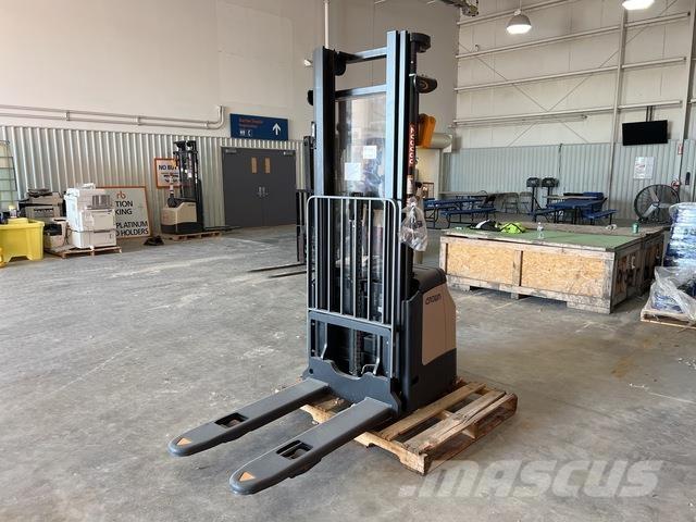 Crown ES 4000 Stablere