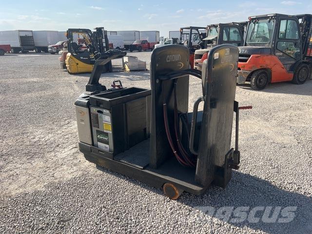 Crown TR4500 Tauetraktor