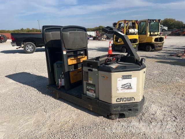 Crown TR4500 Tauetraktor