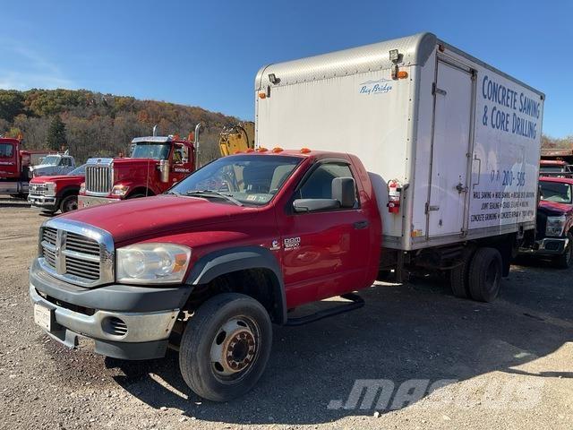 Dodge 5500 Skapbiler