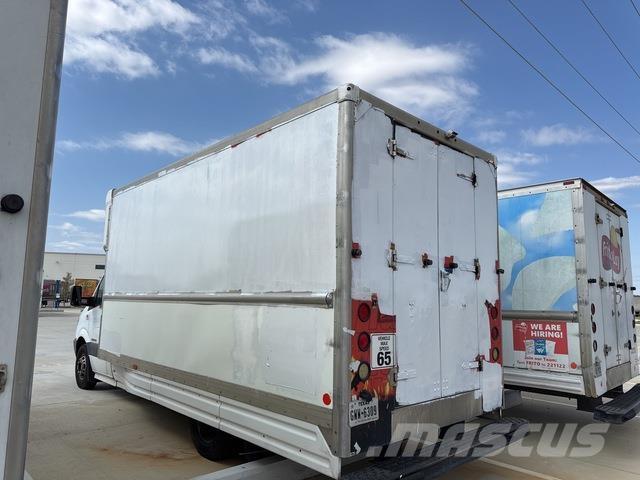 Dodge Sprinter Lette lastebiler