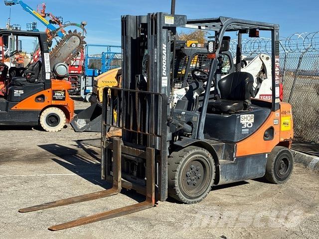 Doosan D30S-5 Gaffeltrucker - Annet