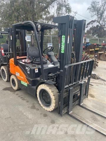 Doosan D30S7 Gaffeltrucker - Annet