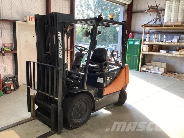 Doosan G25P-5 Gaffeltrucker - Annet