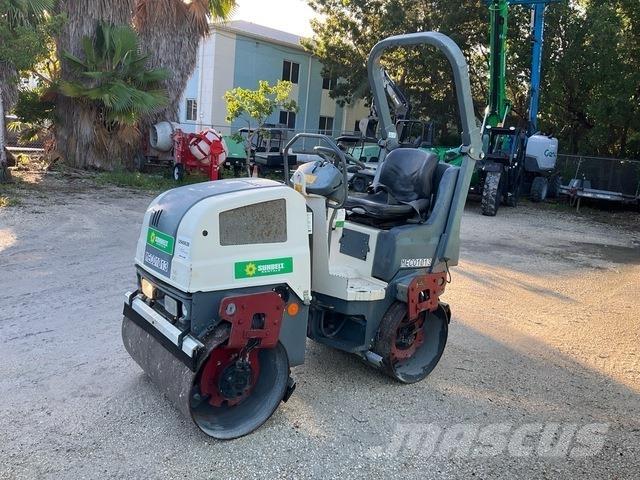 Dynapac CC1000 Tandem Valser