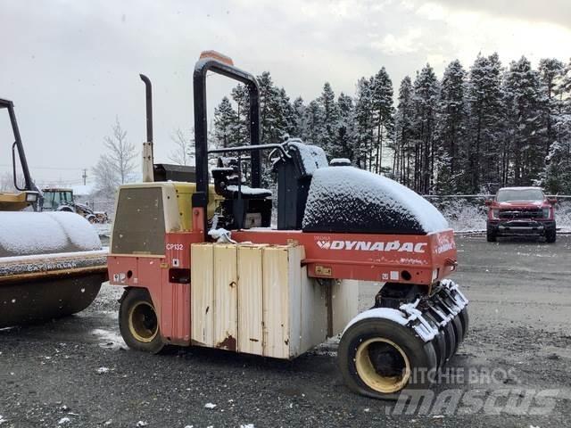 Dynapac CP132 Gummihjulsvalser