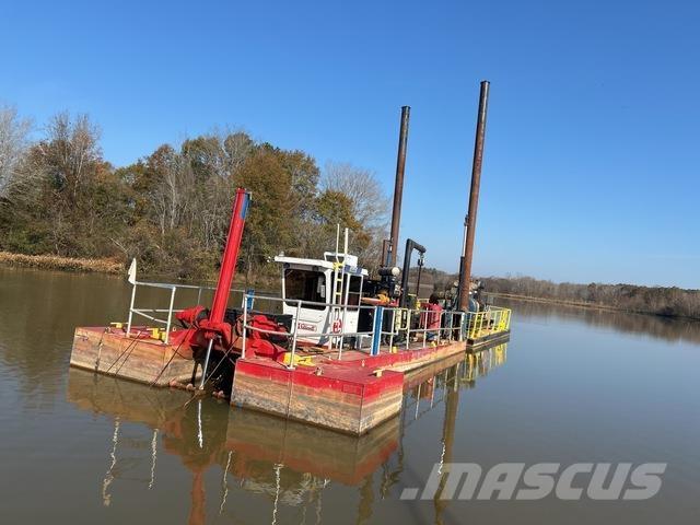 Ellicott 370 Arbeidsbåter, lektere og pontonger